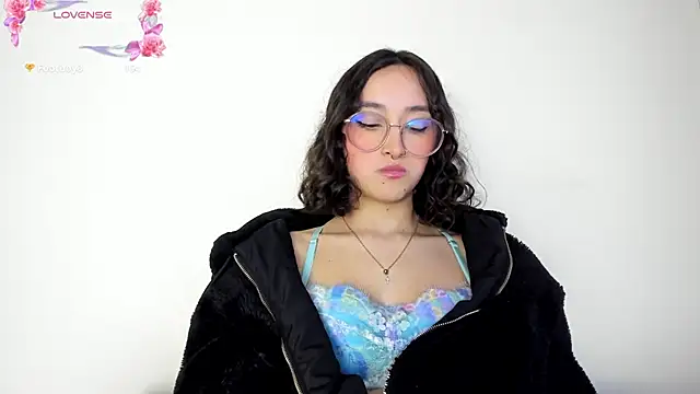 its  angelica  online show from 5, 1, 2025