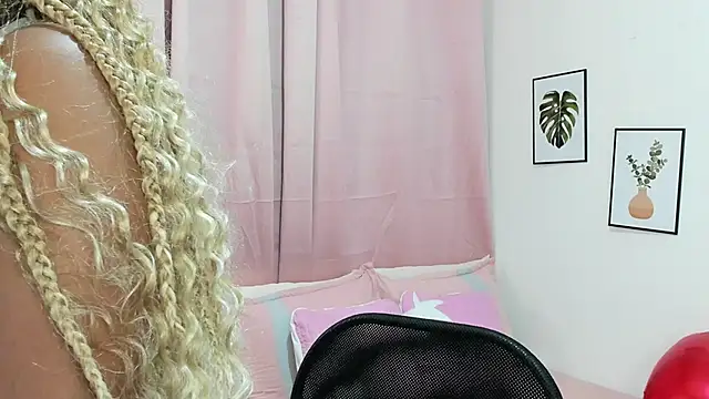 aisha w10 online show from 3, 3, 2025