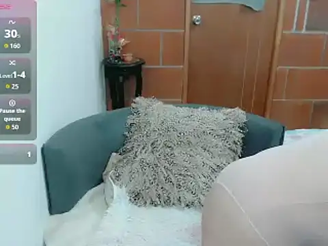 Snapshot of emily_rouxx chatting on 24, 9, 2025 emily rouxx online show from 24, 9, 2025