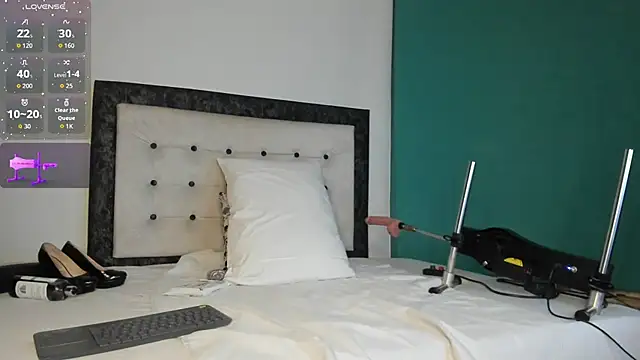 kinky polar online show from 25, 2, 2026