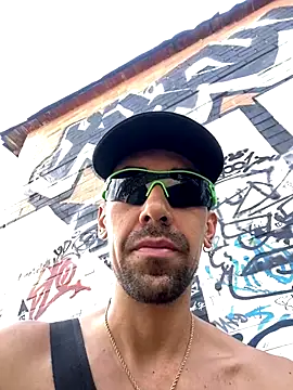 Snapshot of dantedesirexx chatting on 5, 12, 2024 dantedesirexx online show from 5, 12, 2024