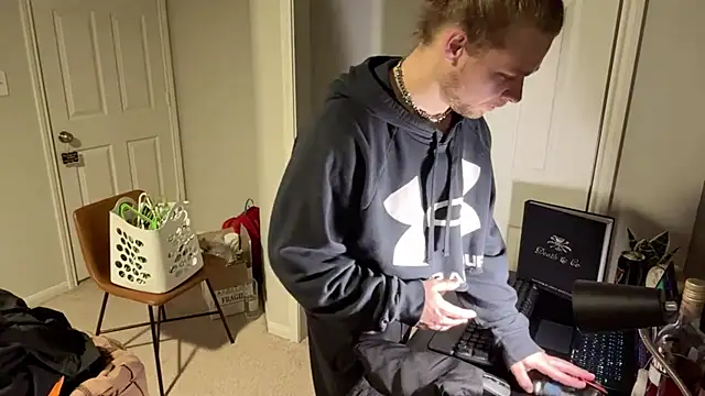 Snapshot of DaddydayDrinkzz chatting on 27, 2, 2025 DaddydayDrinkzz online show from 27, 2, 2025