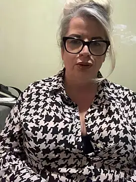 curvy-Ruby-Uk online show from 15, 1, 2025