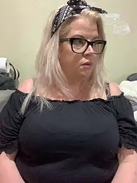 curvy-Ruby-Uk online show from 21, 1, 2025