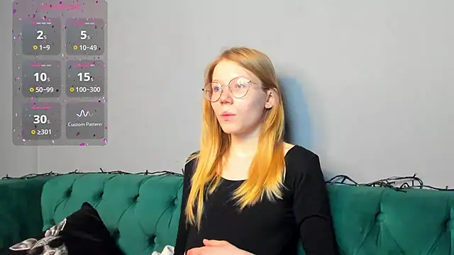 Esme Runn online show from 17, 1, 2025