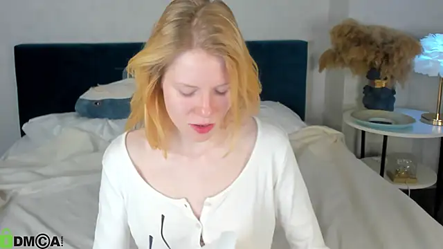 Esme Runn online show from 28, 4, 2026