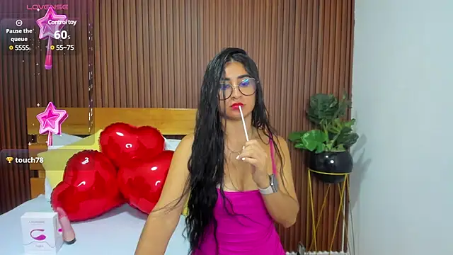 evelin leroy online show from 13, 2, 2025