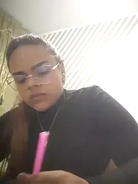 Snapshot of Evabigass chatting on 3, 2, 2025 Evabigass online show from 3, 2, 2025