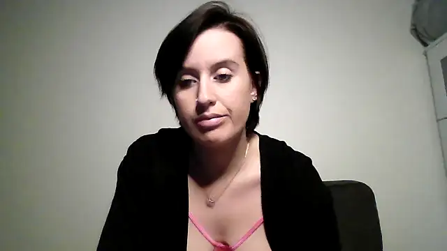 lindsay 33off online show from 31, 12, 2024