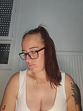 lindsay 33off online show from 20, 6, 2026