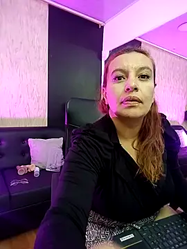 RoxieJackson online show from 8, 10, 2025