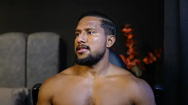 Snapshot of CallumMuscle chatting on 3, 11, 2025 CallumMuscle online show from 3, 11, 2025