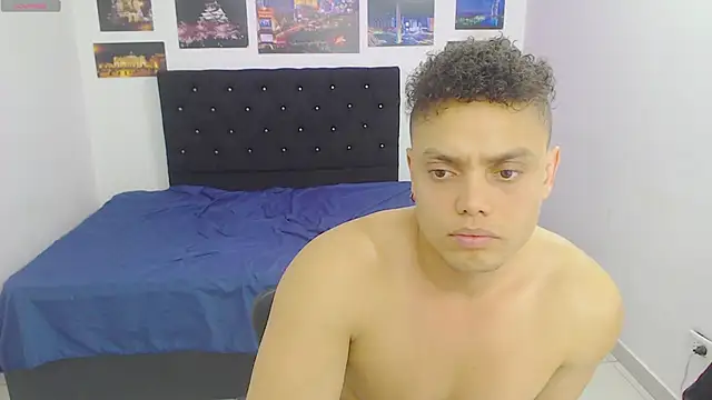 Snapshot of Booy_Hott chatting on 15, 12, 2024 Booy Hott online show from 15, 12, 2024