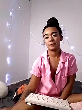 evafoxs online show from 5, 2, 2025