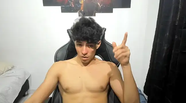 Snapshot of enzo_sloran chatting on 19, 2, 2025 enzo sloran online show from 19, 2, 2025