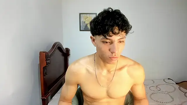 Snapshot of enzo_sloran chatting on 23, 9, 2025 enzo sloran online show from 23, 9, 2025