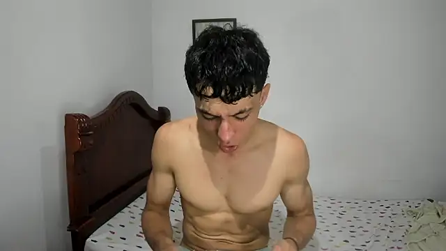 Snapshot of enzo_sloran chatting on 3, 11, 2025 enzo sloran online show from 3, 11, 2025