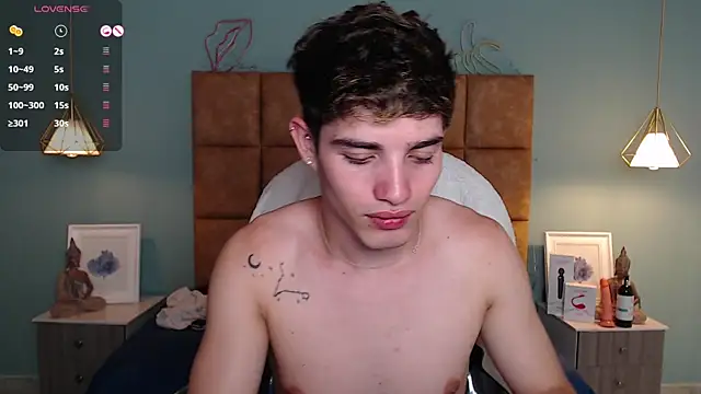AlejooTwink online show from 16, 12, 2024