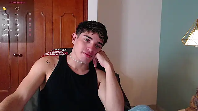 AlejooTwink online show from 27, 12, 2024