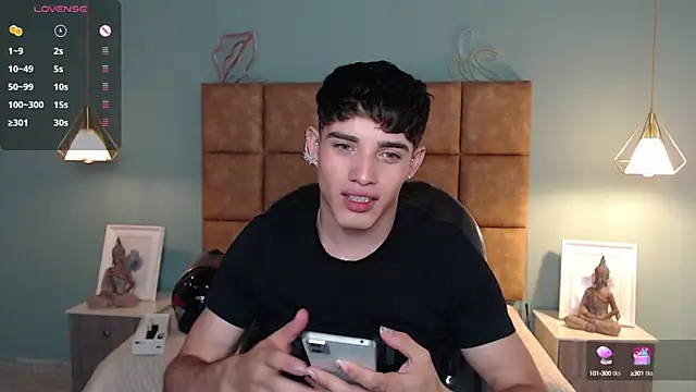 AlejooTwink online show from 9, 1, 2025