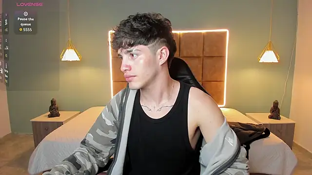 Snapshot of AlejooTwink chatting on 5, 6, 2026 AlejooTwink online show from 5, 6, 2026