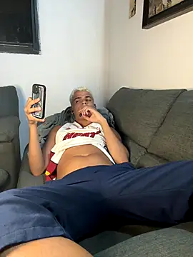 Leo bunny hot online show from 11, 10, 2025