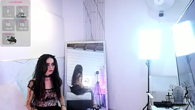 Alice noir online show from 5, 12, 2024