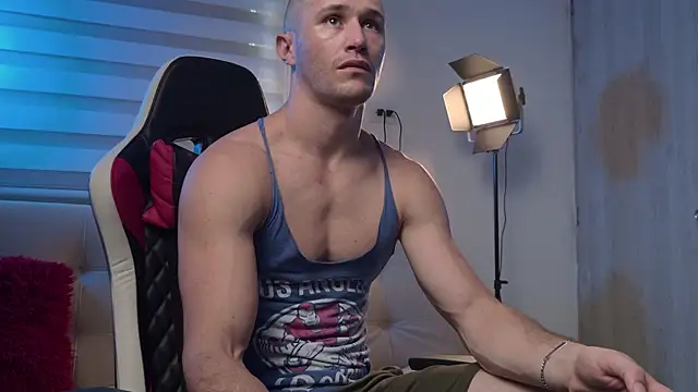 AxelFairchaild online show from 12, 5, 2026