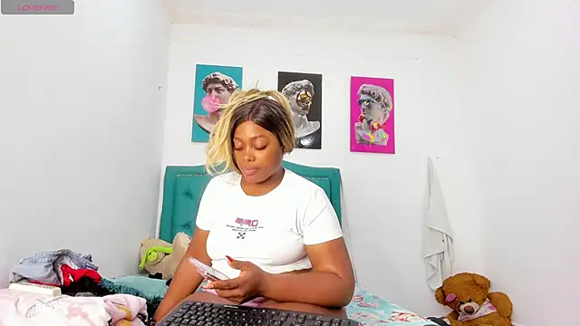 Lilybaudinx96 online show from 12, 2, 2026