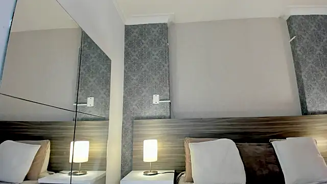 Mistyca online show from 6, 10, 2025