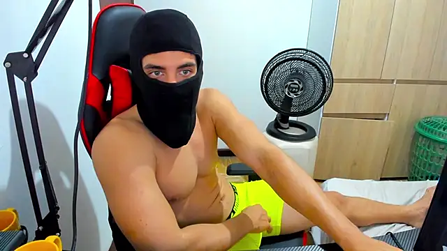 Calihotcaliente277 online show from 9, 12, 2024