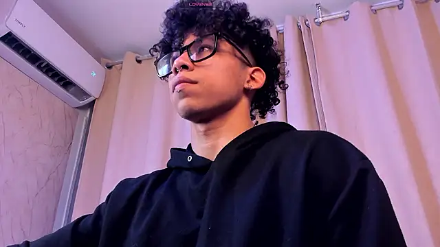 Snapshot of AkazaBoy_ chatting on 19, 3, 2026 AkazaBoy online show from 19, 3, 2026