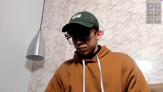 Snapshot of AkazaBoy_ chatting on 11, 4, 2026 AkazaBoy online show from 11, 4, 2026