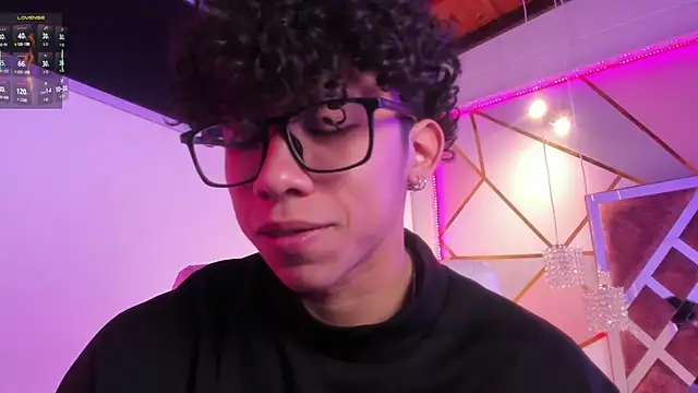 Snapshot of AkazaBoy_ chatting on 16, 4, 2026 AkazaBoy online show from 16, 4, 2026