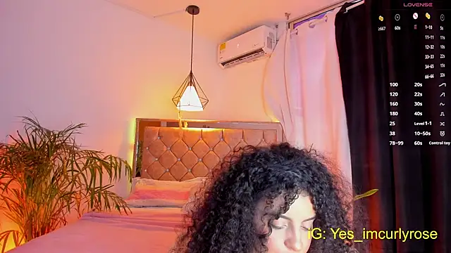 CurlyRose   online show from 3, 10, 2025