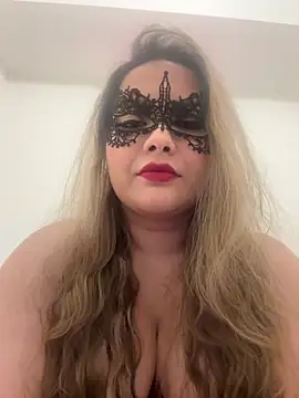 Snapshot of famous_indian_girl chatting on 4, 2, 2025 famous indian girl online show from 4, 2, 2025