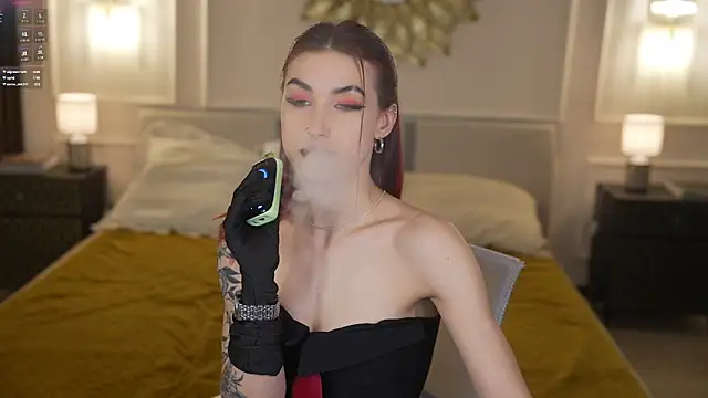 Magnetic Mia  online show from 28, 3, 2026