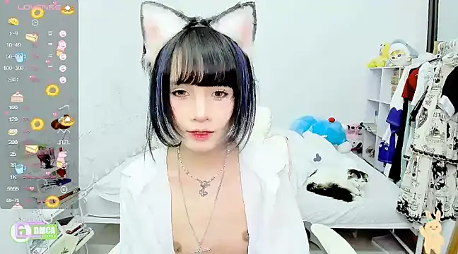 Snapshot of RassieRaph chatting on 8, 1, 2025 RassieRaph online show from 8, 1, 2025