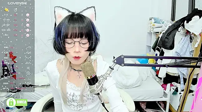 Snapshot of RassieRaph chatting on 7, 3, 2025 RassieRaph online show from 7, 3, 2025