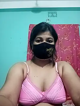 Snapshot of Sumi-roy chatting on 8, 10, 2025 Sumi-roy online show from 8, 10, 2025