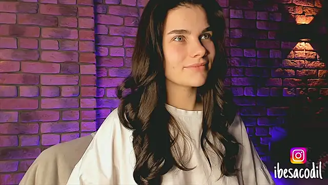 Snapshot of adriana_allien chatting on 19, 1, 2025 adriana allien online show from 19, 1, 2025