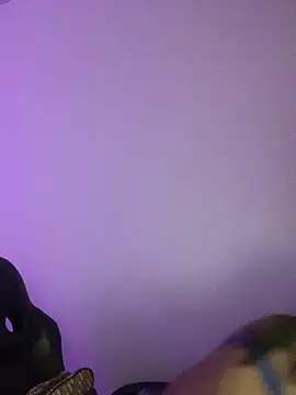  18 laura online show from 12, 1, 2025