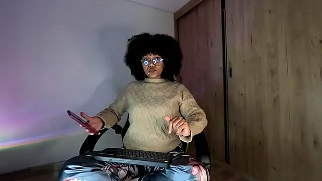 Snapshot of Ale_xandra chatting on 11, 7, 2026 Ale xandra online show from 11, 7, 2026