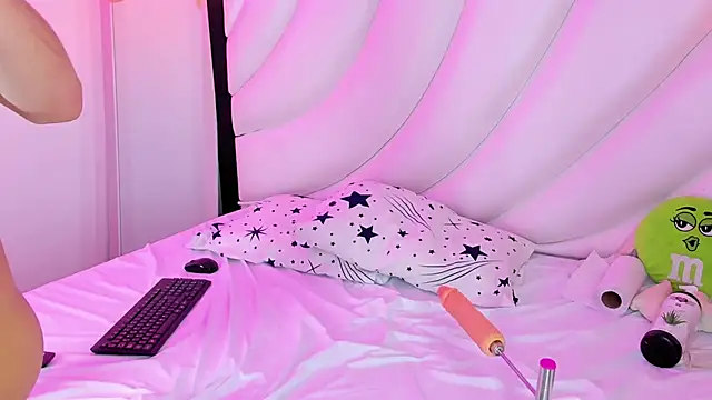 Hugo Coopers online show from 3, 12, 2024