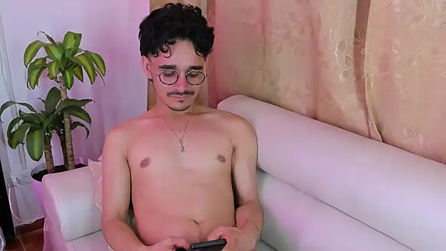 Hugo Coopers online show from 25, 1, 2025