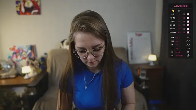 Snapshot of Miatiny chatting on 6, 10, 2025 Miatiny online show from 6, 10, 2025