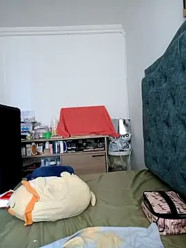 KimPielCanela online show from 15, 2, 2025