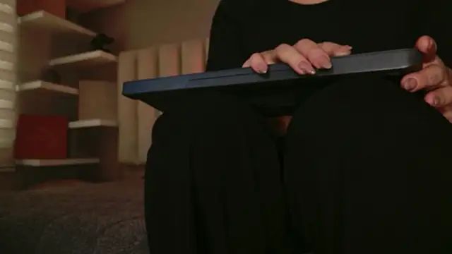 Megan mooree  online show from 23, 11, 2025