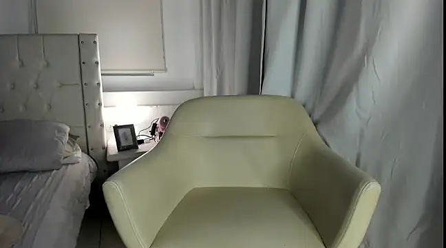 Gabycutee online show from 12, 2, 2025