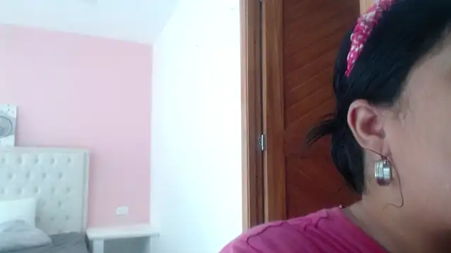 Gabycutee online show from 12, 2, 2026